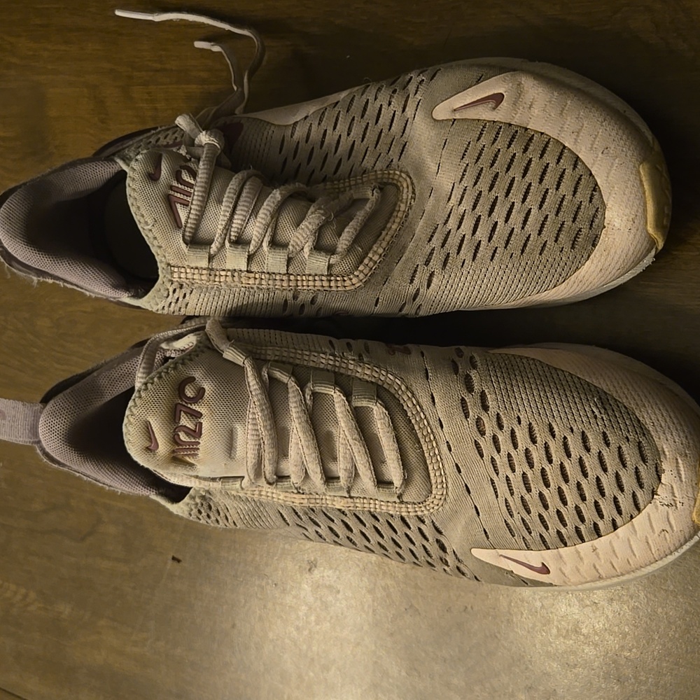 Nike Air Max 270 - Pink and Gray